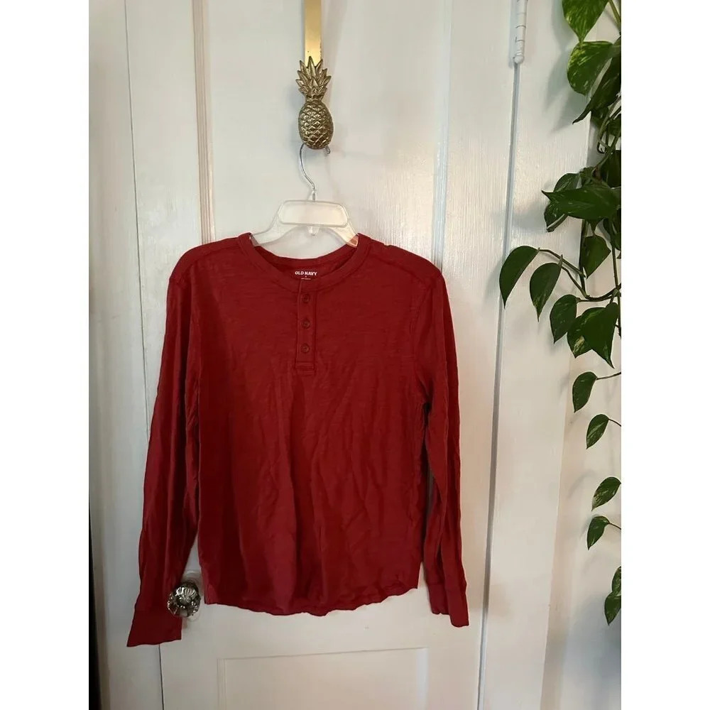 Old Navy men’s size Small Red Long Sleeve shirt